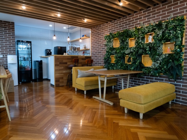 【カフェスペース】一息つくならここ！コーヒーやお菓子もありますよ◎