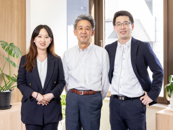 太陽光発電所建設サポート/電気設備施工管理（普通免許OK）