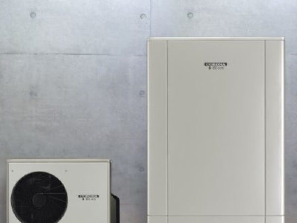 エコキュートの開発は当社が世界初。環境に優しい製品にも力を入れています。