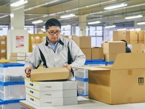 倉庫・学生服メーカーでの倉庫