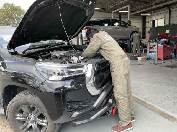 ピット整備作業補助・自動車整備作業補助（普通自動車免許・MTあれば尚可）