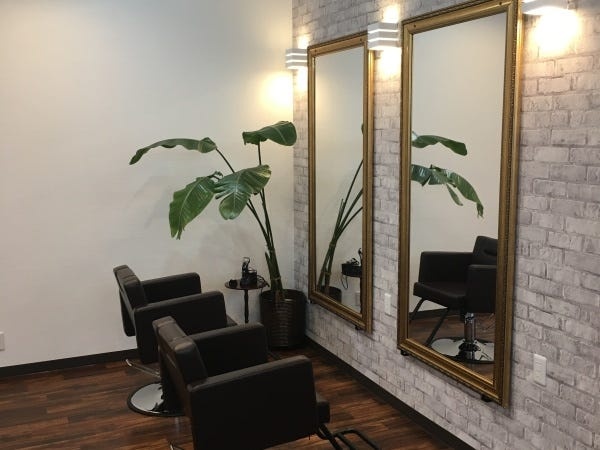 「リンデンB・Ｉしもつけ」の自治医大駅前サロン。車椅子専用セット面あり。研修や勉強会でも利用します。