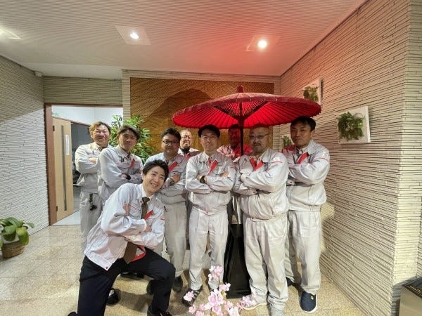 若手・中堅・ベテランまで幅広い年齢層の社員が活躍中(写真の社員は一部です）