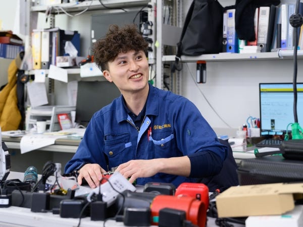 年間休日130日！LED照明器具の製造スタッフ（未経験歓迎）