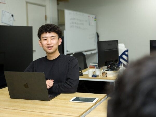 現役インターン生の大川です。営業統括を担い、学生ながら50名を超える組織をマネジメントしています。