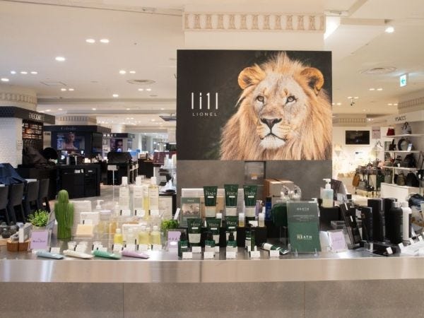 セレクトコスメ販売スタッフ（未経験歓迎）お客様の「キレイ」をサポート