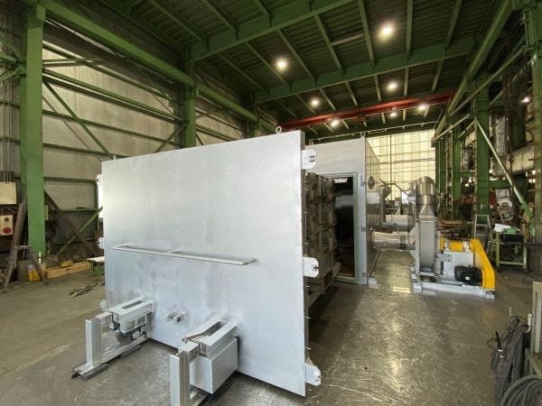 乾燥炉です。高温で乾燥することで、製品を完成させていきます。