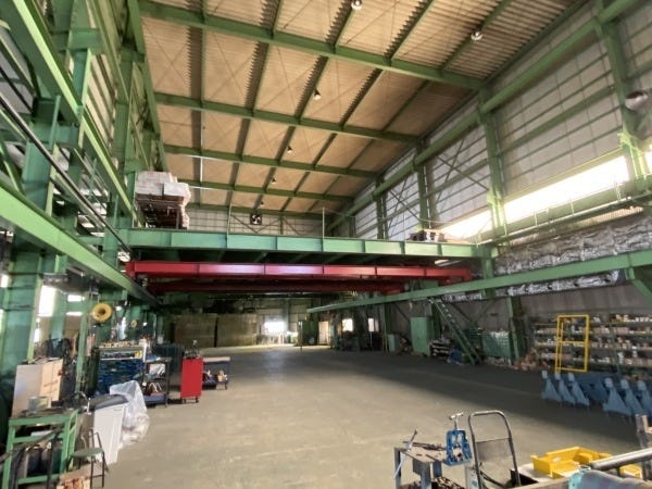 会社2階の塗装場と組立場です。　ここで色を塗り、組み立てて製品にしていきます。