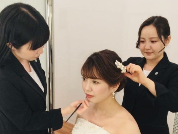 和装も洋装も学べるのがマリールイズの魅力。たくさんの経験を得ることができます。