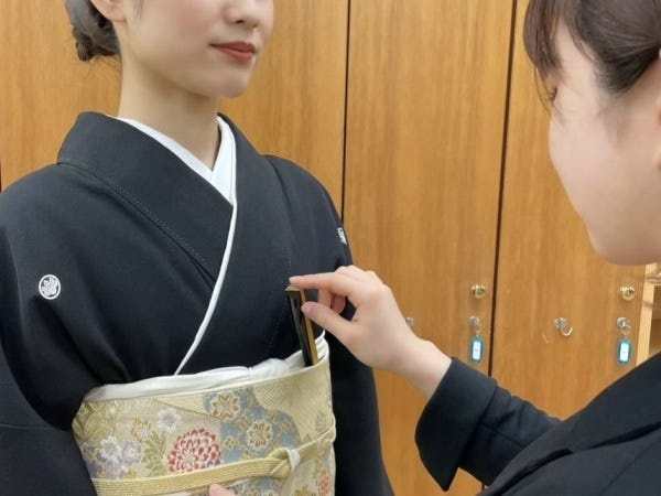 着付ができない方でも、入社後の勉強でスキルアップ可、一生物の技術を身につけましょう。