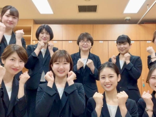 一緒に働くメンバーの年齢も幅広く、経験豊富な仲間が仕事や成長をしっかりとサポートします！