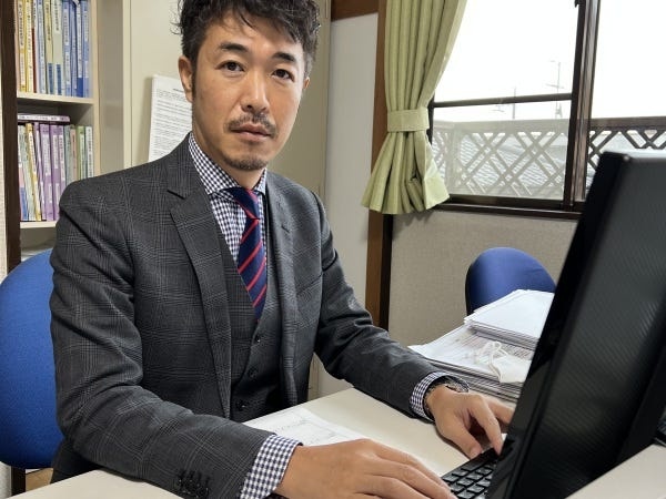 5年前に未経験者でこの業界に入りました。今では、教育係としてみんなをサポートしています。