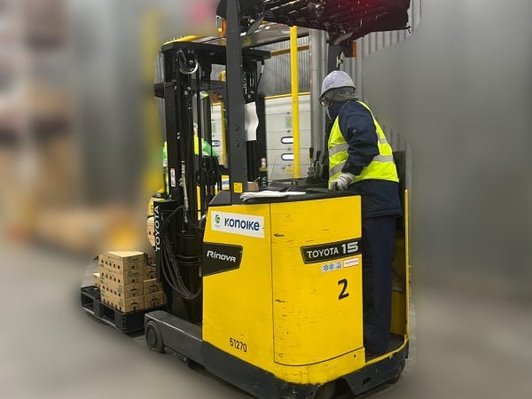 リーチリフト経験者歓迎！冷凍・冷蔵倉庫ですので、安定した機構の中で働けます。