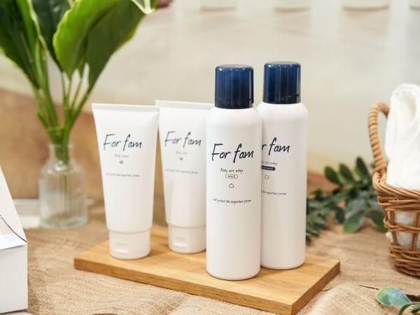 ファミリーコスメブランド「For fam」は誕生から10年愛されるロングセラー。家族で愛用中のパパ・ママ社員も多数！