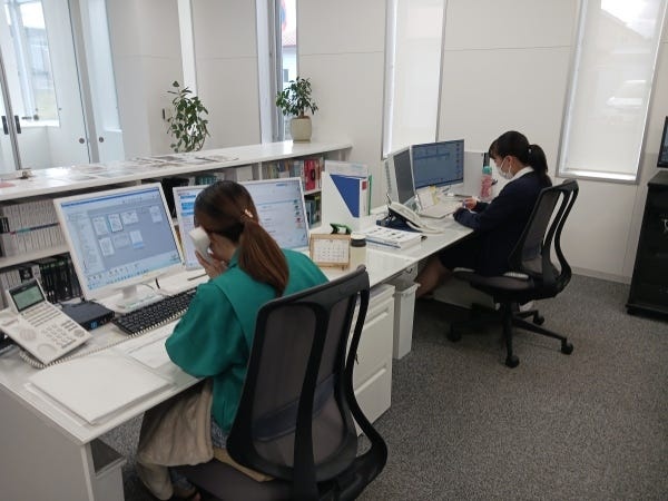 キーボード操作含め、基本的なパソコン知識や経験を必要とします。