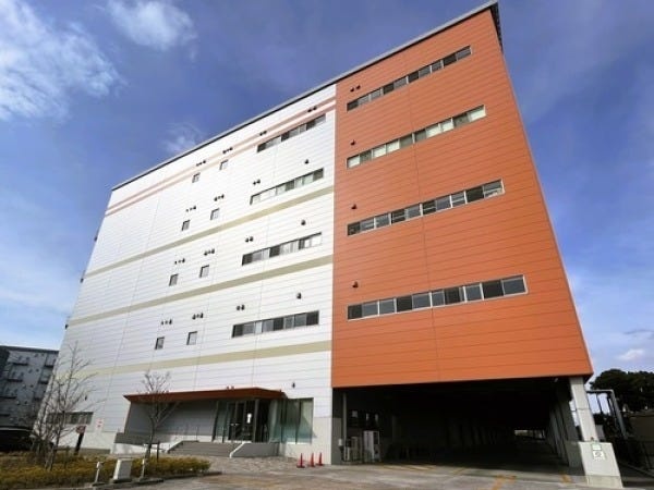 2017年新設のキレイな倉庫。一部空調完備、休憩室あり、喫煙所ありで快適ですよ！