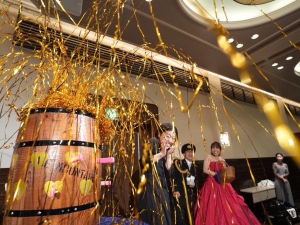 ハラハラドキドキ樽ゲームクラッカー！黒ひげ樽ゲームのメガバージョン！！