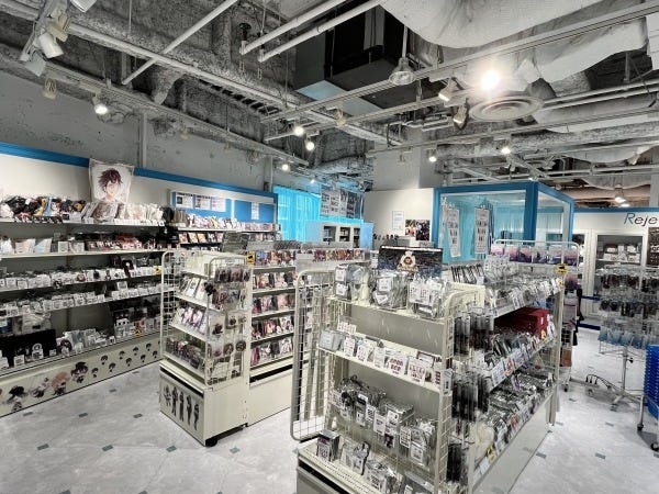 明るくお客様もスタッフも楽しめるようなおしゃれな店内です！