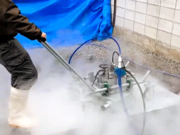 インフラ設備のリニューアル工事スタッフ（超高圧ウォータージェット）