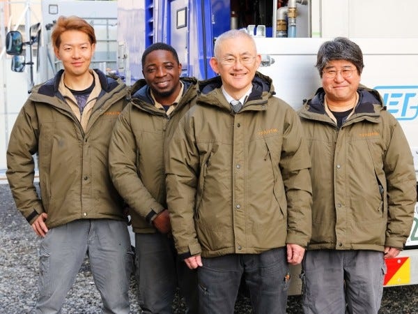 超高圧ウォータジェット工事で使うポンプです。