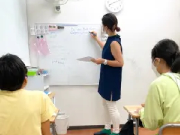 英検®取得をサポートする英語教室教師
