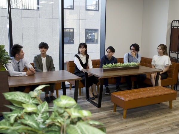 共有スペースで休憩中*°。*°。*°。