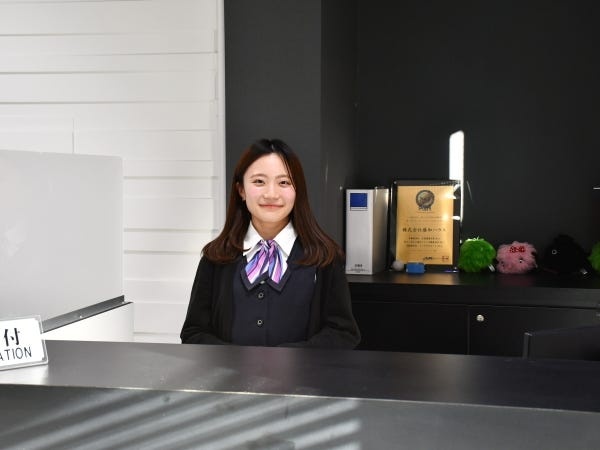 お客様が気持ちよく商談できるように丁寧な接客を心掛けております。