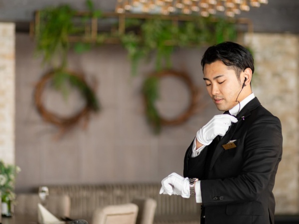 サービススタッフ・結婚式場バンケットディレクター・正社員（未経験者歓迎・婚礼サービス経験やそれに準ずるレストランなどでの経験のある方優遇）