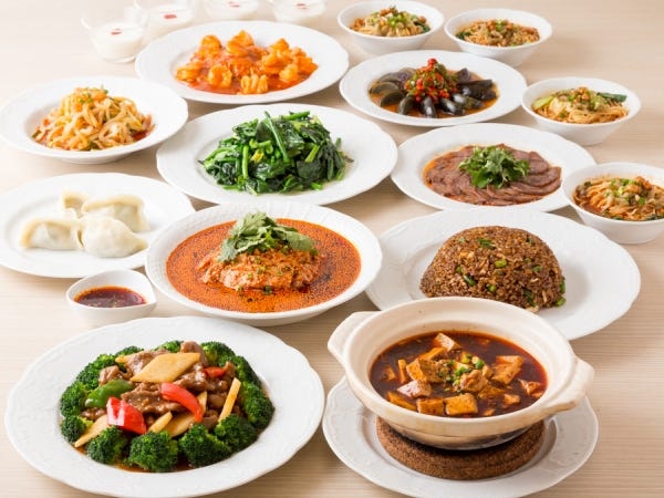 店長・マネージャー候補（ホールスタッフ）本格四川料理店でのサービス業務