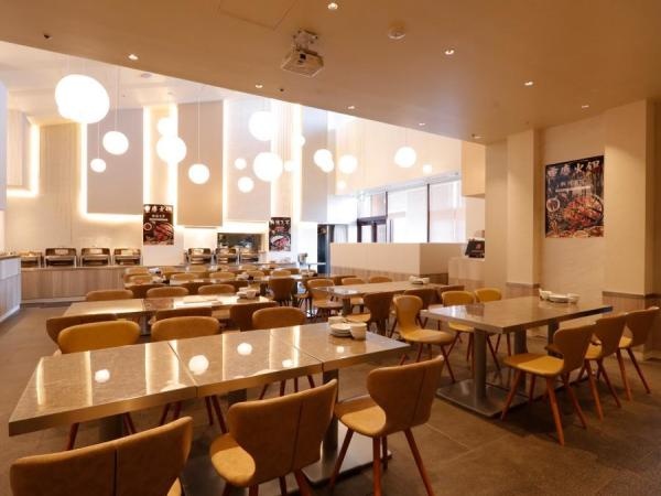 店長・マネージャー候補（ホールスタッフ）本格四川料理店でのサービス業務