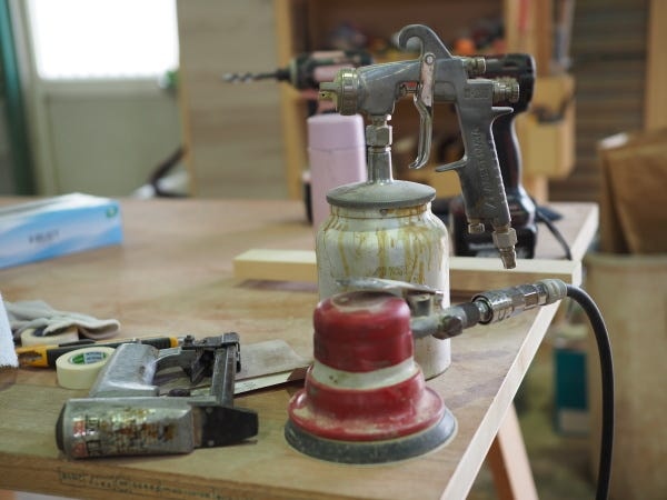 自社工房にて作業を行います！