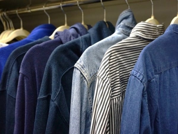 メルカリオークションの出品代行・支援スタッフ