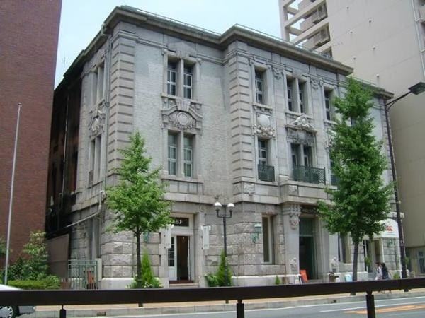 働くオフィスは登録有形文化財(建造物)として国指定文化財に登録されている歴史ある建物です。