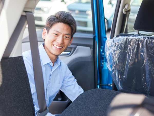 洗車清掃クリーニング・車内清掃スタッフ・カーディーラー（普通自動車運転免許）