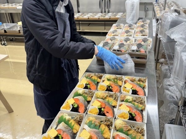 魚の知識は無くてもOK！美味しいお惣菜をお弁当に詰めるお仕事です♪