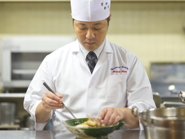 ホテルレストラン調理スタッフ（副料理長候補）募集