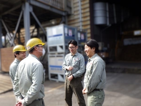 上司と部下、同僚、部署間においても、コミュニケーションを大事にしています！