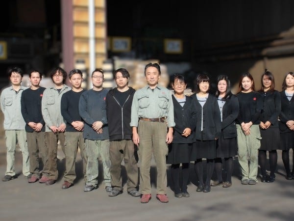 代表の増田（中央）です！新しいメンバーが増えることを楽しみにしています！