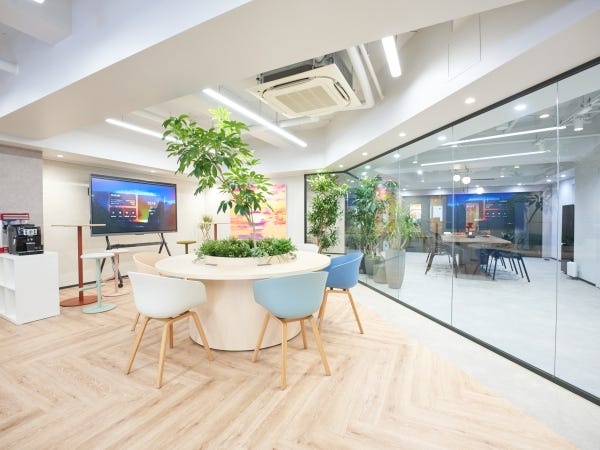 SNS運用企画ディレクター・急成長ベンチャー