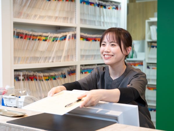 受付（未経験歓迎）