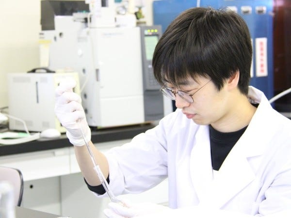 化学工場製造スタッフ募集！未経験者歓迎