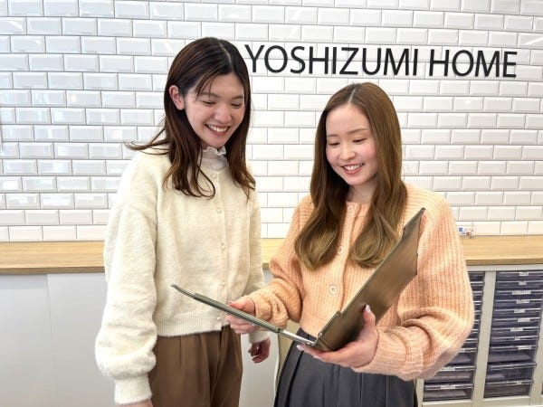 わからないところがあれば、先輩社員に気軽に先輩に聞ける環境です！　若い社員から業界経験豊富なベテラン社員もいるので安心してください♪