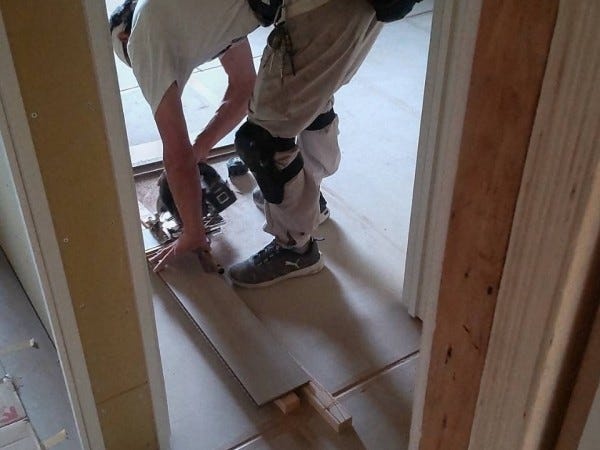 未経験歓迎！マンション・戸建リフォーム大工工事スタッフ