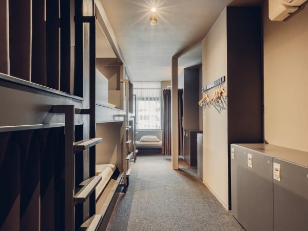 ホステルのフロントスタッフ・おしゃれホステルの運営スタッフ（学歴不問・未経験OK）