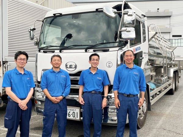 長く活躍しているベテランたち。当社の魅力をあげるなら「働きやすさ」とみんなが口をそろえました。ムリのないスケジュールで毎日働ける環境です。