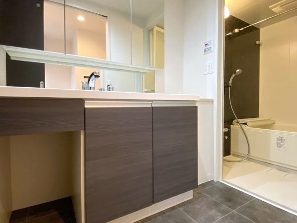 今いるスタッフ全員、不動産業界未経験！