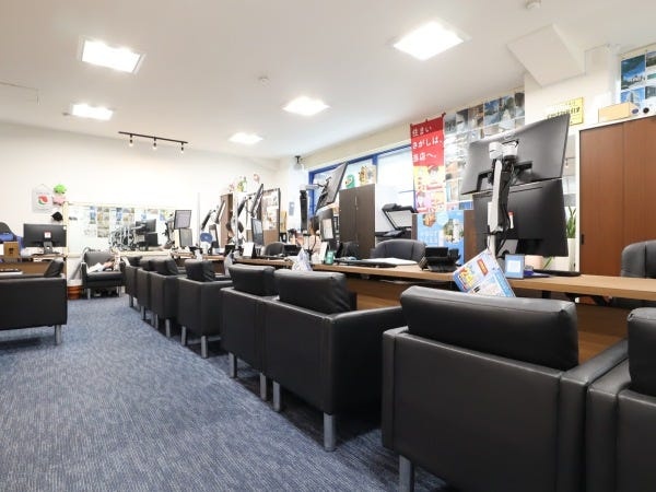 やる気と車の免許をお持ちのあなた、ご応募お待ちしております。