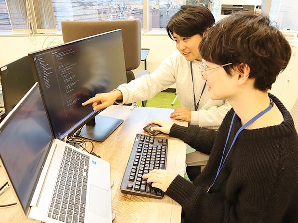 入社後2～3ヶ月は、経験豊富な先輩によるマンツーマンで研修を実施。あなたの経験や覚えるペースに合わせてカリキュラムを調整します。