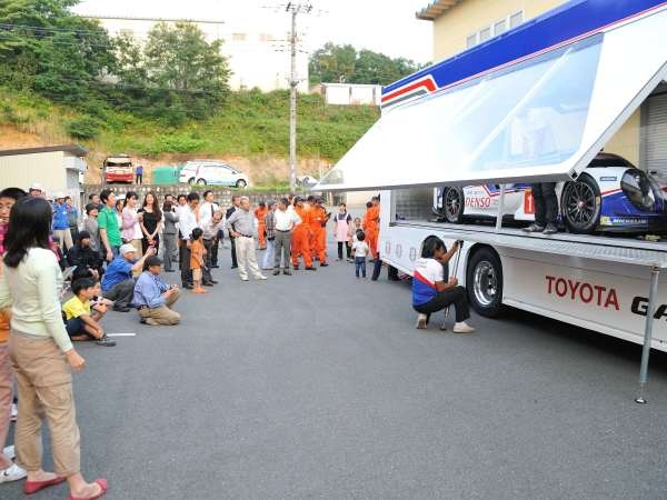 レーシングカー・航空宇宙部品の品質検査スタッフ（未経験可）