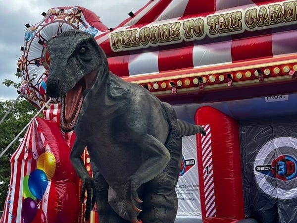 イベント企画作り３Dシアター着ぐるみラプトル